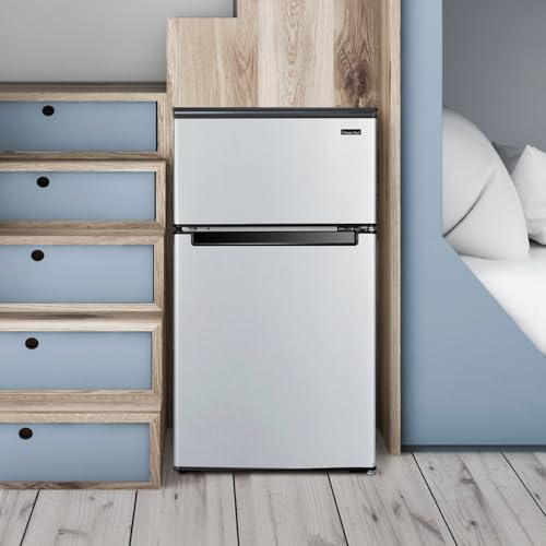 Magic Chef 3.1 cu. ft. Mini Refrigerator in Stainless Look (Stainless Steel) - Image 3