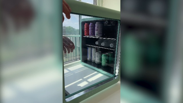 Magic Chef 3.1 cu. ft. Mini Refrigerator in Stainless Look (Stainless Steel) - Image 8